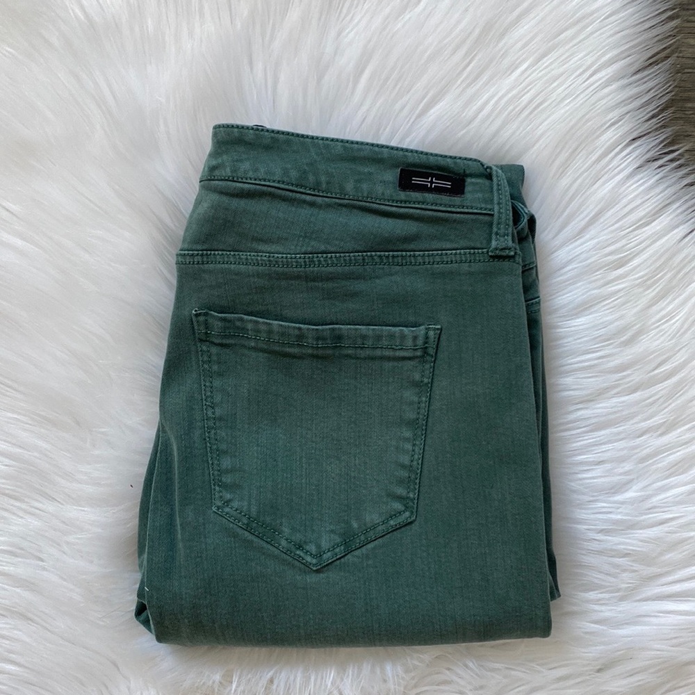 WOMENS LIVERPOOL JEANS SIZE 6